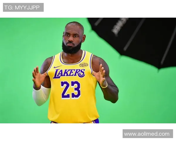 球迷炸锅：字母哥这一行为引热议！